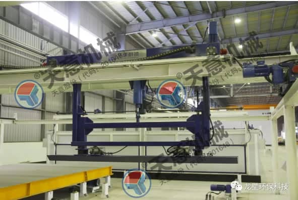 熱烈祝賀天意機械與龍星科技PC構(gòu)件生產(chǎn)線順利交接！