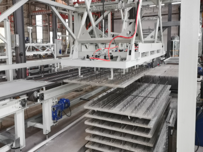 免拆底模鋼筋桁架樓承板設(shè)備廠家：天意機械免拆樓承板設(shè)備，推動建筑高效發(fā)展